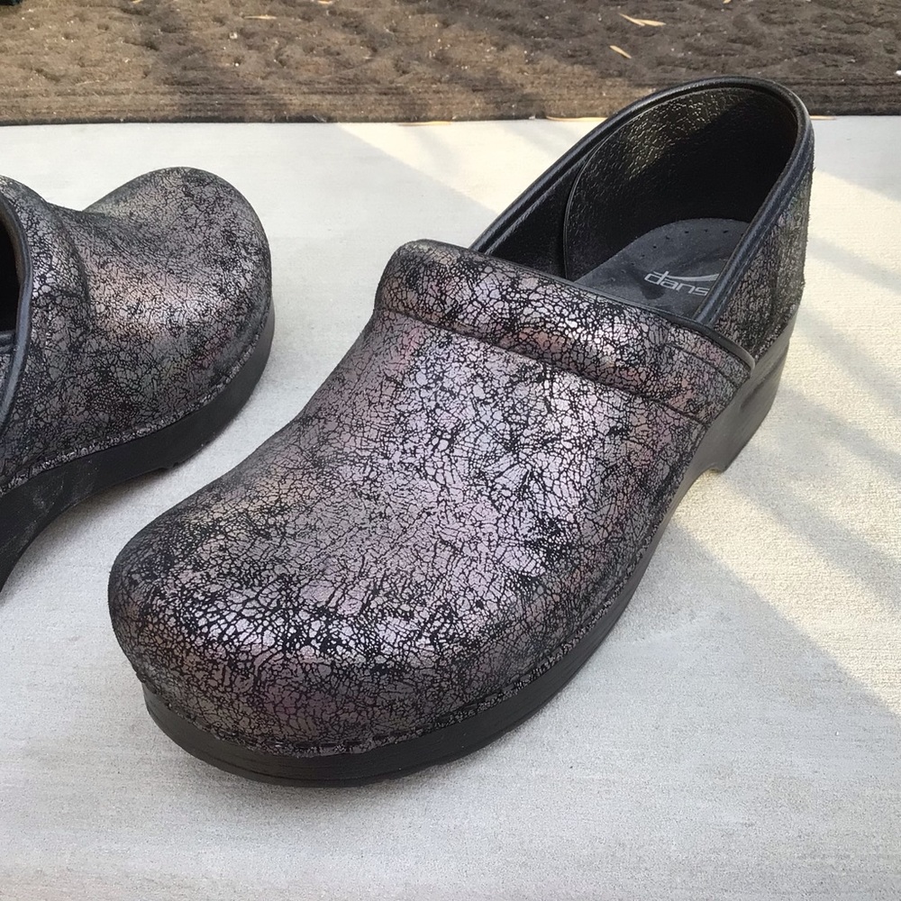 Womens Dansko XP clogs size 41 (10 1/2). Black/silver - Picture 3 of 8
